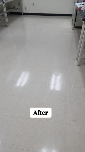 Before and After Floor Cleaning In Union City, OH (1)